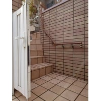 手すりを取り付け、安心できる明るい生活に!