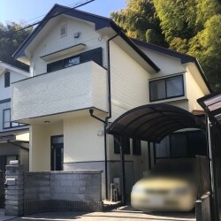 クリーム色の外壁で家のイメージが明るく！