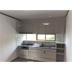 水廻りが傷んできたため、奥様が使いやすい水廻りにリフォームしました。