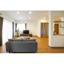 50代のご夫婦と80代のお父様が住むお家をリノベーションさせていただきました。