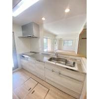 オーク色と白を基調としたナチュラルリフォーム!