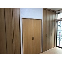 外装から内装の細かい箇所まで、新築のように生まれ変わりました。
生活の変化に伴い和室を洋室に変えたり、収納をクローゼットしたり、外装をメンテナンスしたり、永く住める居心地の良い家づくりを提案しました。