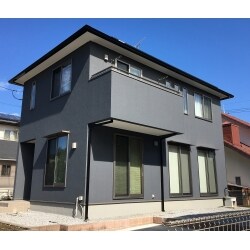 屋根：遮熱フッ素樹脂塗装
外壁：フッ素樹脂塗装
雨樋・破風：フッ素樹脂塗装
軒天：特殊アクリル塗装