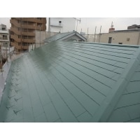 太陽光パネル設置前　屋根塗装　新宿区弁天町