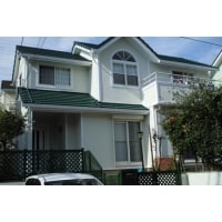 外壁を白色に塗替え、明るい印象にイメージチェンジ!