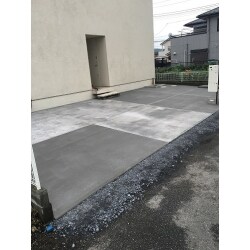 砂利駐車場から雨の日も安心なコンクリート駐車場に！