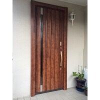 1日で我が家の表情が美しく!玄関リフォーム!