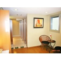 ホテルの共用女子トイレのリノベーション