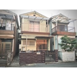 2018年の大阪北部大地震で家の一部が損壊したため、改修工事を行いました。