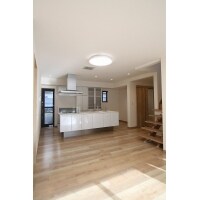 昔ながらの台所と続き間の居間を広々LDKへリフォーム