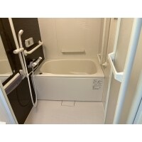 段差の少ないバリアフリー設計で快適な浴室へ