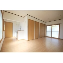築30年以上の賃貸アパートの一室を2Ｋから1Ｒへおしゃれに変更しました。
荒れ果てていた空室物件がよみがえりました！