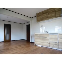 築25年の2×4住宅を娘様夫婦との二世帯住宅に改修しました。