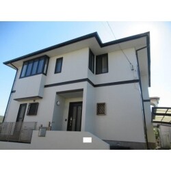 外壁塗装：日本ペイント　ダイヤモンドコート
屋根塗装：日本ペイント　サーモアイ