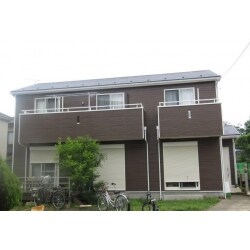 外壁塗装：日本ペイント「ダイヤモンドコート」　
屋根塗装：日本ペイント「サーモアイ」