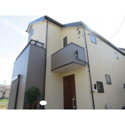 外壁塗装：日本ペイント「ダイヤモンドコート」　
屋根塗装：日本ペイント「サーモアイ」