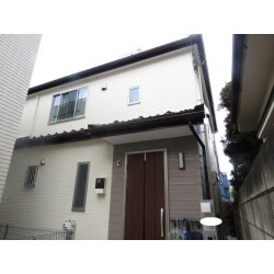外壁塗装：日本ペイント「ダイヤモンドコート」　
屋根：エアースカイルーフ