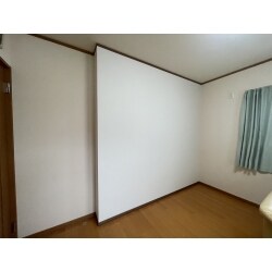 間仕切り壁新設工事をさせていただきました。
