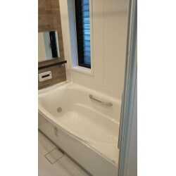 古くなってきた設備を新しい商品に交換し、綺麗で気持ちよく使いやすい快適なバスルームになりました。