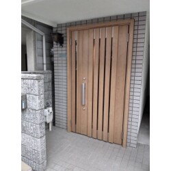 玄関ドア取替工事をさせていただきました