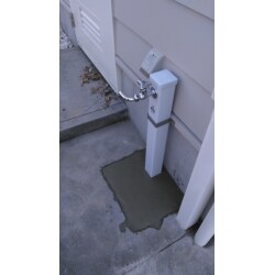散水栓から立水栓に交換工事をさせていただきました。