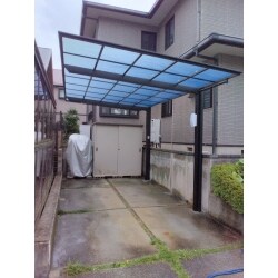 LIXIL　フーゴF1台用　カーポートを取付させていただきました。