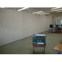 小学校 間仕切り工事