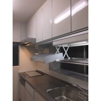 落ち着いたトーンで使い勝手も抜群(キッチン工事)