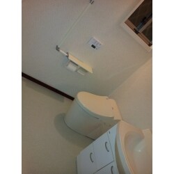 タンクレストイレへ