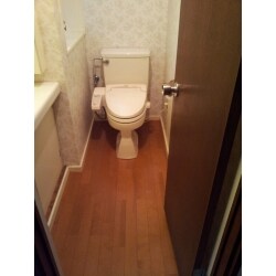 トイレの床交換