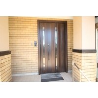 1日で玄関ドアリフォーム リモコンキーでさらに便利に