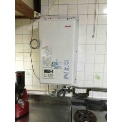 室内型給湯器（ＲＵＸ-Ｖ1615ＳＦＦＢＡ-Ｅ）取付工事