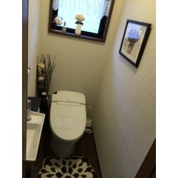 高級感のあるオシャレなトイレに仕上がりました。
