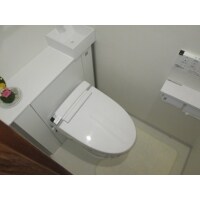 LIXIL キャビネット付トイレ 「リフォレ」