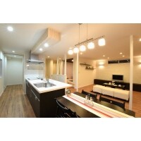 全面改装~オープンキッチンに小上り和室 一体型LDK広々空間