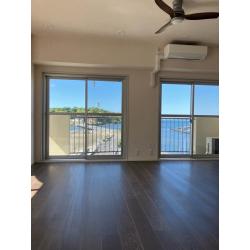 ビンテージアメリカンな雰囲気を出すフローリング材を使用しました。