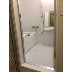 これからは気持ちよく入っていただける浴室へと生まれ変わりました。