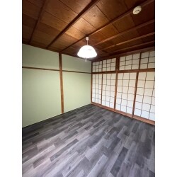 昔ながらの和の雰囲気を活かしながら、賃貸物件として利用できるようリフォームを行いました。