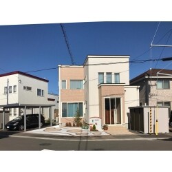 可愛い門柱がポイントのナチュラルエクステリア