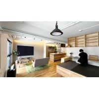 躯体現しのコンクリート打ちっぱなしでモダンな仕上がりに