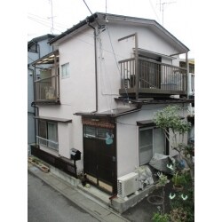 クラック補修と弾性塗料でしっかり塗装仕上げ