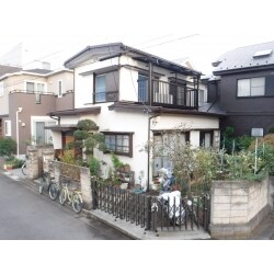 軽量金属屋根に葺き替えとバルコニー交換後屋根設置