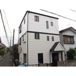 シリコン系塗料で防藻・防カビ・低汚染効果を発揮