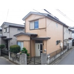 明るい外観と使い勝手の良い内装！