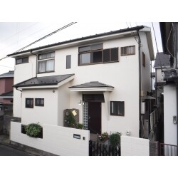 外壁塗装に屋根塗装そしてトイレや洗面台交換、和室から洋室に内窓設置でご家族皆様快適生活