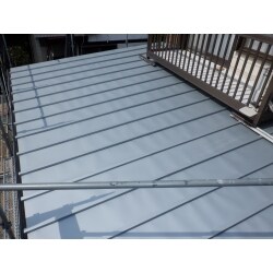 １Ｆ屋根葺き替え工事