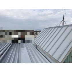 全体的にサビが多く発生していましたので、錆止めのあと “ ウレタン塗装工事 ” を行いました。