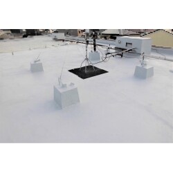 【施工後】
「雨漏りする前に防水工事が出来て良かった」と安心しておられました。