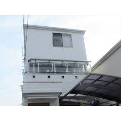 【施工後】
足場を組み、外壁塗装工事・屋根塗装工事を行いました。
全体の工期は１９日間です。