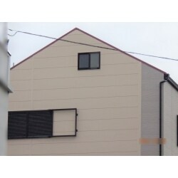 【施工後】
足場を組み、外壁塗装工事・屋根塗装工事を行いました。
全体の工期は９日間です。
